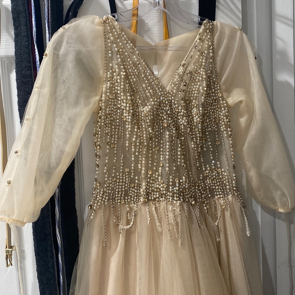 Beige Tulle Dress with rhinestones. 00